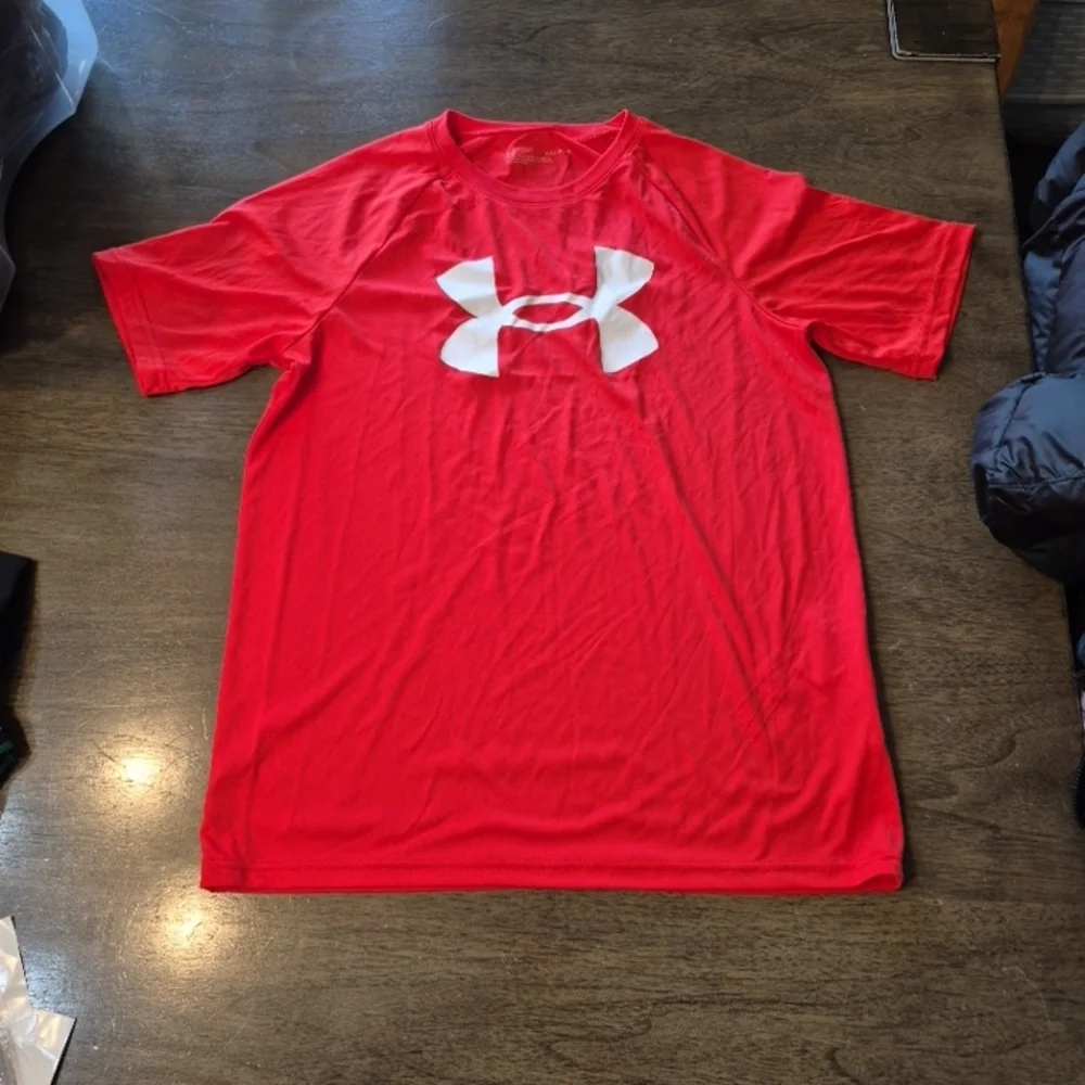Under Armour Boys Red T-Shirt